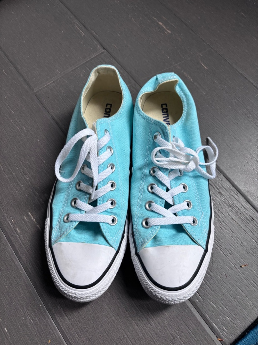 Converse Low Top Sneakers in Aqua and White